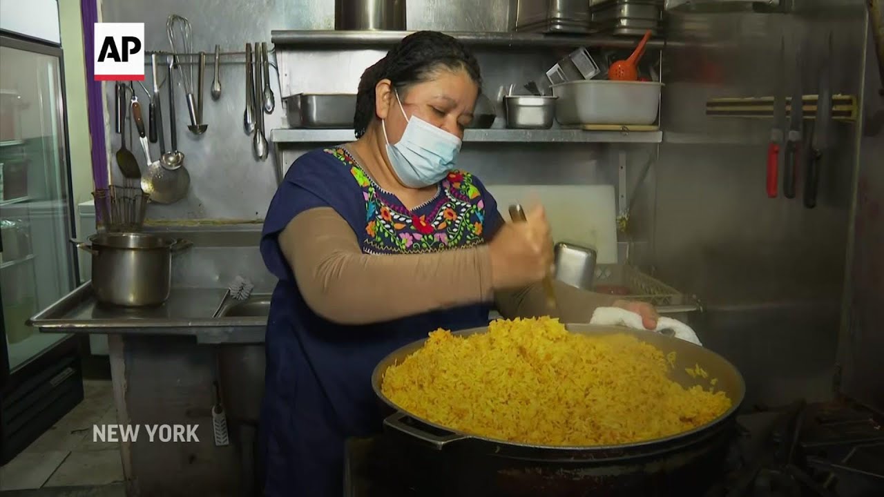 Restaurant turns into soup kitchen to feed the poor
