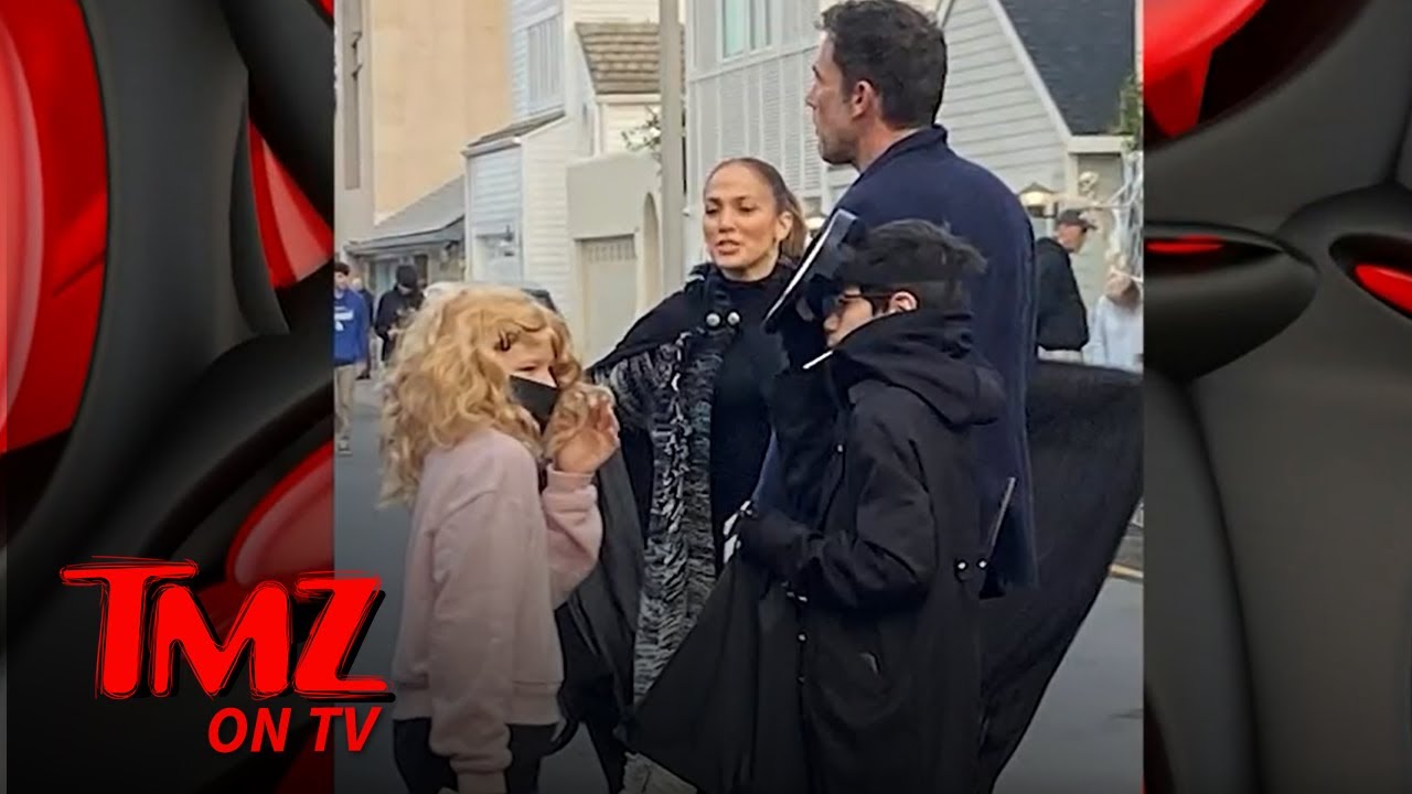 Ben Affleck & J Lo Trick or Treat on Same Block as Jennifer Garner | TMZ TV