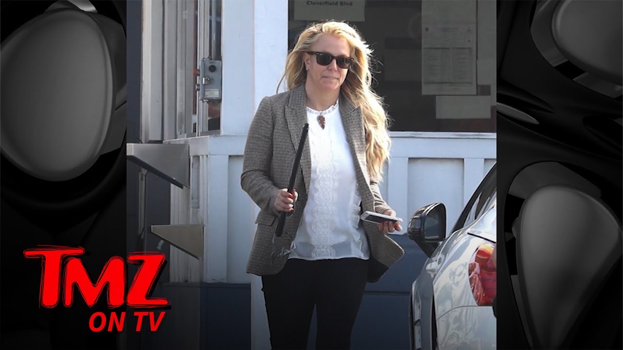 Britney Spears Uses Gas Station Bathroom | TMZ TV