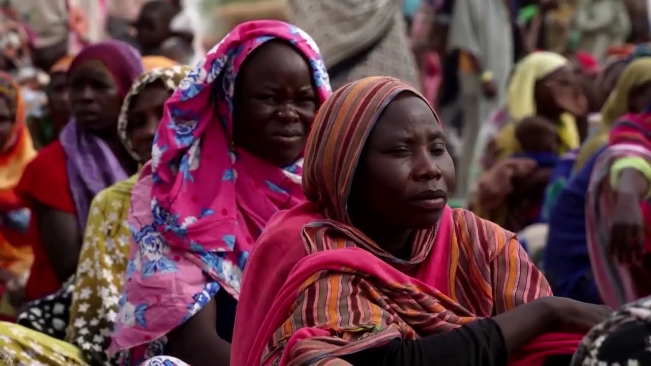 Families fleeing Sudan arrive in neighboring Chad
